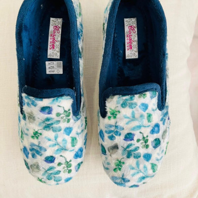 Zapatillas de casa FLORA - cerrada con cuña - azul