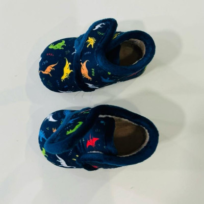 Zapatilla de casa bota y velcro - DINOS - azul marino