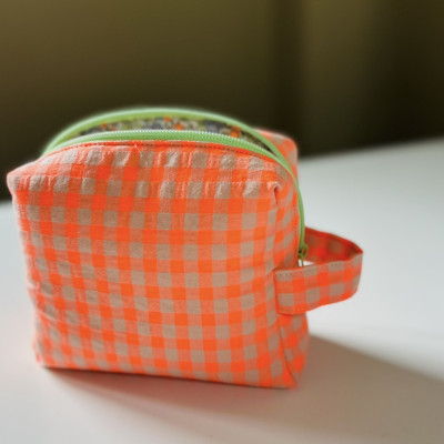 Neceser box MARVE - vichy naranja fluor + flores fluor - personalizable
