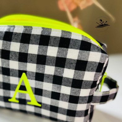 Neceser BOX talla L - vichy negro + impermeable amarillo fluor