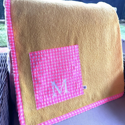 Toalla de playa - MARVE amarillo + rosa fluor