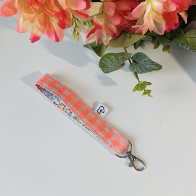 Llavero MARVE - vichy naranja fluor + flores - personalizable