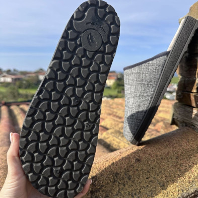 Zapatilla de casa JORDAN - Plumaflex - descalza gris