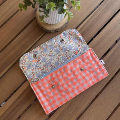 Cartera MARVE vichy naranja flúor interior flores - personalizable
