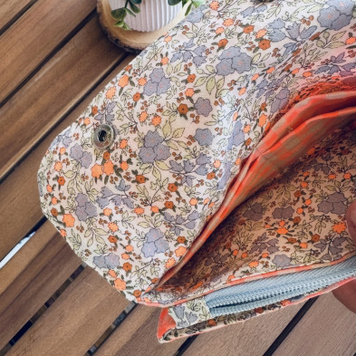 Cartera MARVE vichy naranja flúor interior flores - personalizable