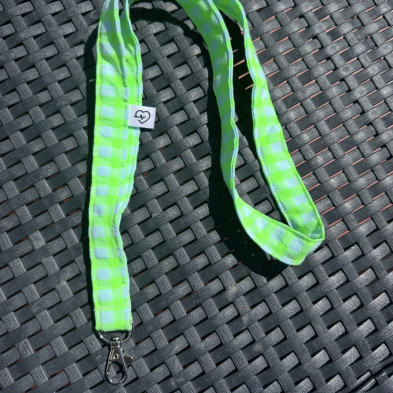 Cuelga móvil MARVE vichy verde flúor - personalizable
