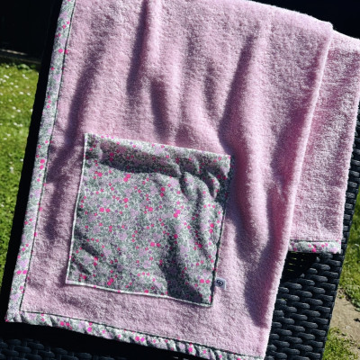 Toalla de playa - FLOWERS - rizo rosa