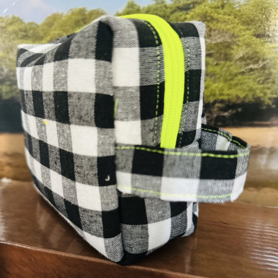 Neceser box MARVE - vichy negro + impermeable amarillo fluor - personalizable