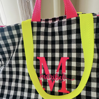 Totebag XL MARVE - vichy negro + flúor - personalizable