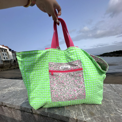 Totebag XL MARVE - vichy verde fluor + flor fluor -REVERSIBLE- personalizable