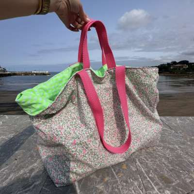 Totebag XL MARVE - vichy verde fluor + flor fluor -REVERSIBLE- personalizable