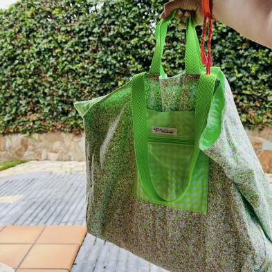 Totebag XL MARVE - vichy verde fluor + flor fluor -REVERSIBLE- personalizable