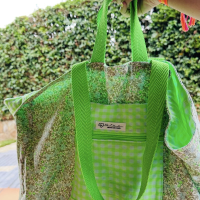 Totebag XL MARVE - vichy verde fluor + flor fluor -REVERSIBLE- personalizable
