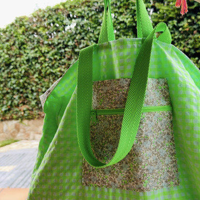 Totebag XL MARVE - vichy verde fluor + flor fluor -REVERSIBLE- personalizable