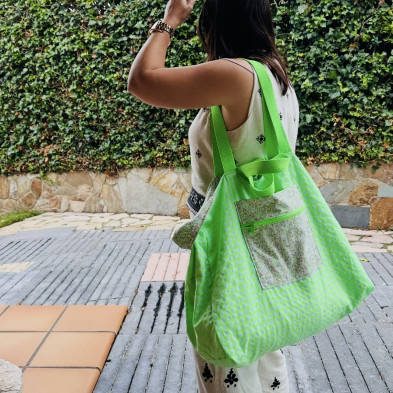 Totebag XL MARVE - vichy verde fluor + flor fluor -REVERSIBLE- personalizable