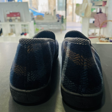 Zapatilla de casa COPETE cerrada - PlumaFlex cuadro marino