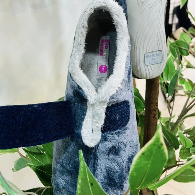 Zapatilla de casa  PIZOL cerrada velcro Biorelax - azul/gris