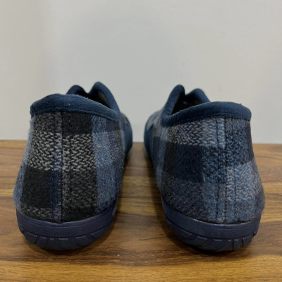 Zapatilla de casa cerrada TEIDE cuadro azul marino BioRelax
