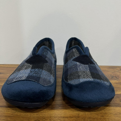 Zapatilla de casa cerrada TEIDE cuadro azul marino BioRelax