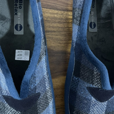 Zapatilla de casa cerrada TEIDE cuadro azul marino BioRelax