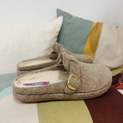 Zapatillas de casa - ELFO - descalza - arena