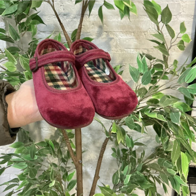 Zapatilla de casa mercedita - burdeos