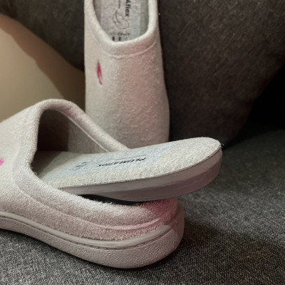 Zapatilla de casa BAMBOO - Plumaflex descalza - gris