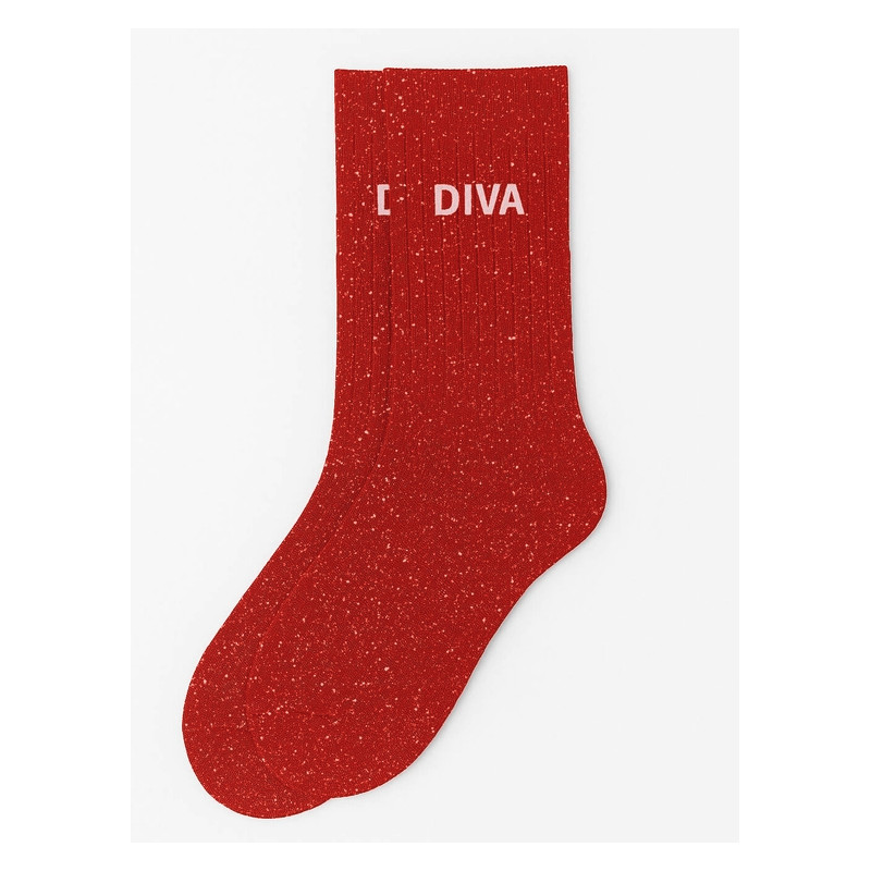 Calcetines mujer rojos con brillo y mensaje “Diva” | Originales