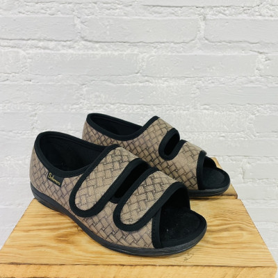 Sandalia cómoda ancho especial PIGMEA - doble velcro Salemedical - taupe