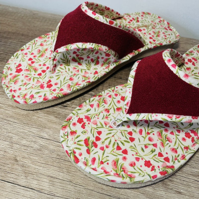 Zapatillas de casa esclava FLOWERS - abierta y descalza - burdeos