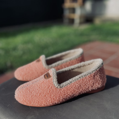 Zapatilla de casa VELEZ - cerrada rizo - coral