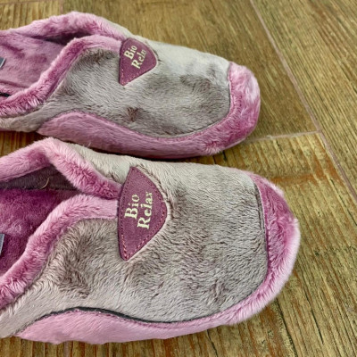 Zapatilla de casa MONTBLANC - descalza rosa