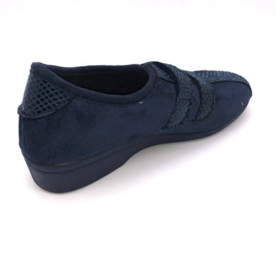 Zapatilla de calle cerrada velcro - azul