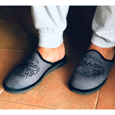 Zapatilla de casa descalza - gris y negro