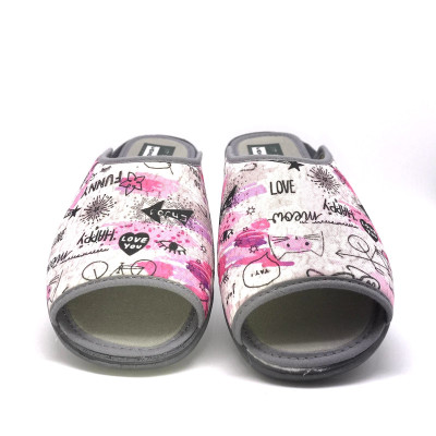 Zapatilla de casa descalza y abierta - dibujo abstracto gris/rosa
