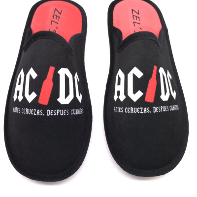 Zapatilla de casa descalza - ACDC negro