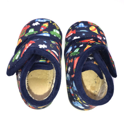 Zapatilla de casa infantil - bota y velcro - vehículos azul