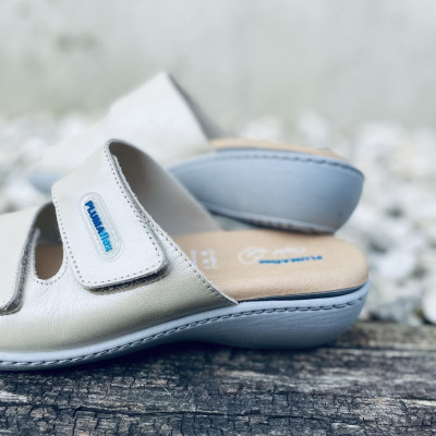 Sandalia ROMA - abierta con velcro