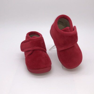 Zapatilla de casa infantil de bota con velcro - roja