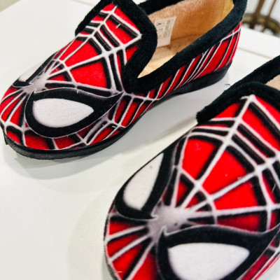 Zapatilla de casa SPIDER - cerrada rojo