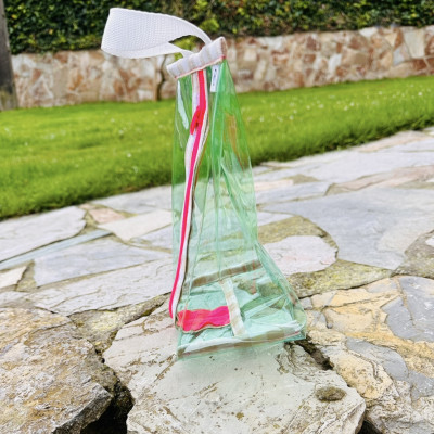 Neceser PVC impermeable verde con vichy beig